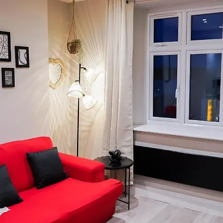 Stylish 2 Bed Apt Near Watford Hospital & Watford Fc - Professionals & Contractors Welcome Exterior photo