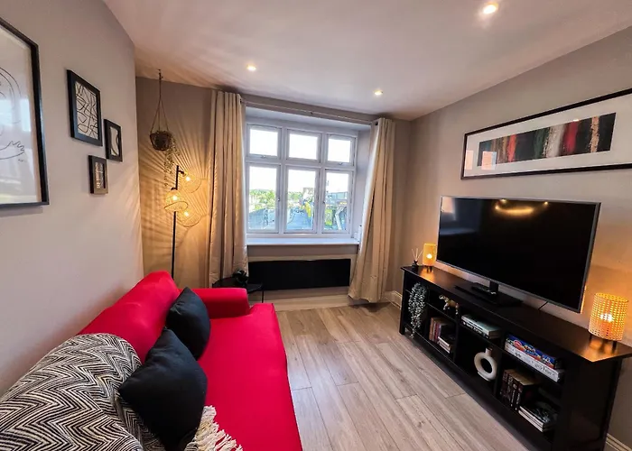 Stylish 2 Bed Apt Near Watford Hospital & Watford Fc - Professionals & Contractors Welcome