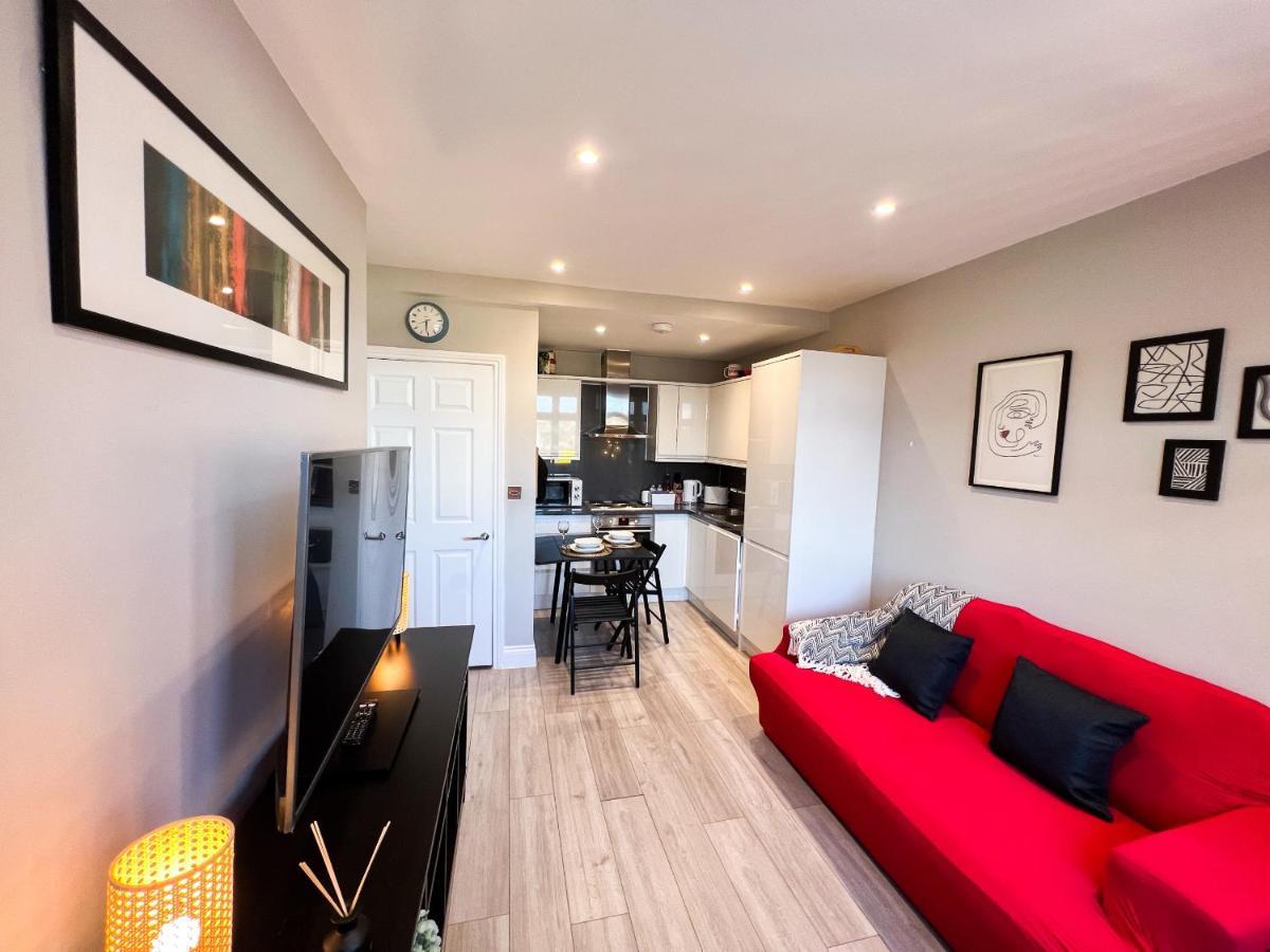 Stylish 2 Bed Near Watford Hospital & Watford Fc - Professionals & Contractors Welcome Appartement