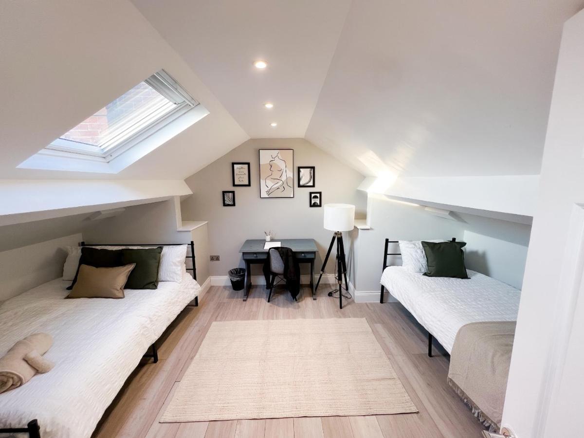 Stylish 2 Bed Near Watford Hospital & Watford Fc - Professionals & Contractors Welcome * Watford (Hertfordshire)